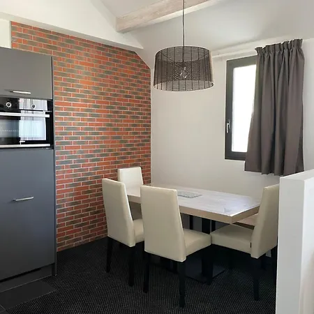 6 Pers, Piscine, Animaux Admis - Fr-1-860-28 Eaux-Bonnes